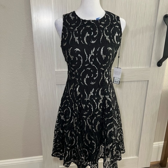 Women's NWT Tommy Hilfiger black dress - Picture 4 of 11